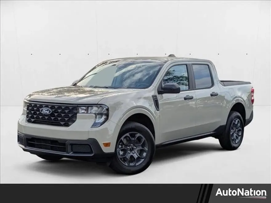 2025 Ford Maverick XLT photo 1