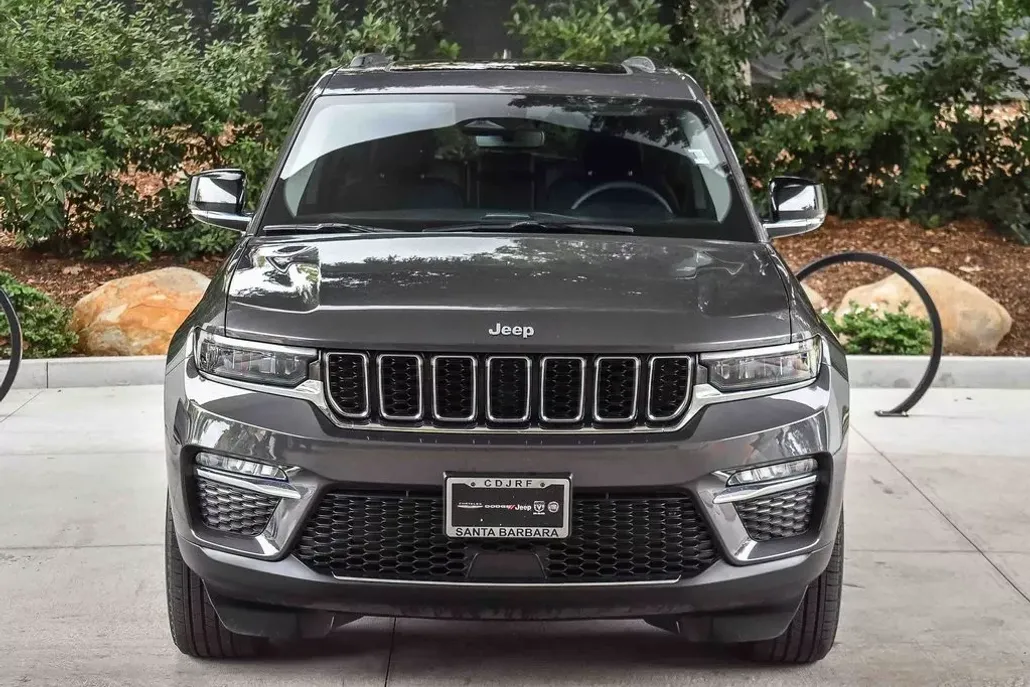 2022 Jeep Cherokee Limited 4xe photo 1