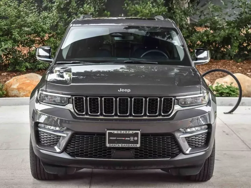 2022 Jeep Cherokee Limited 4xe photo 1