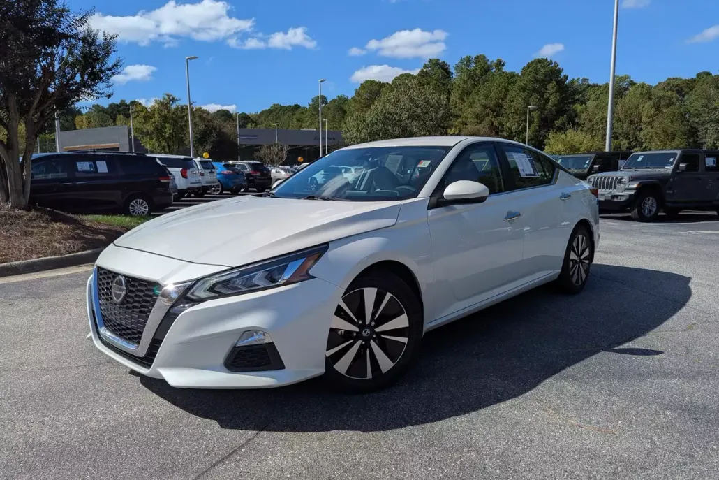 2021 Nissan Altima 2.5 SV photo 1