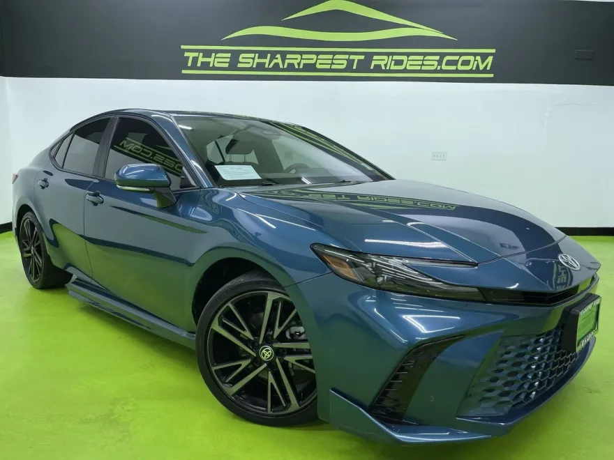 2025 Toyota Camry XSE photo 1