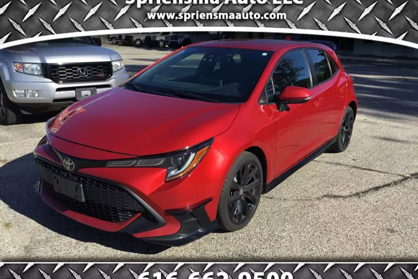2021 Toyota Corolla SE photo 1