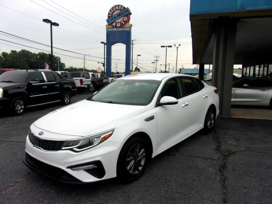 2020 Kia Optima LX photo 1