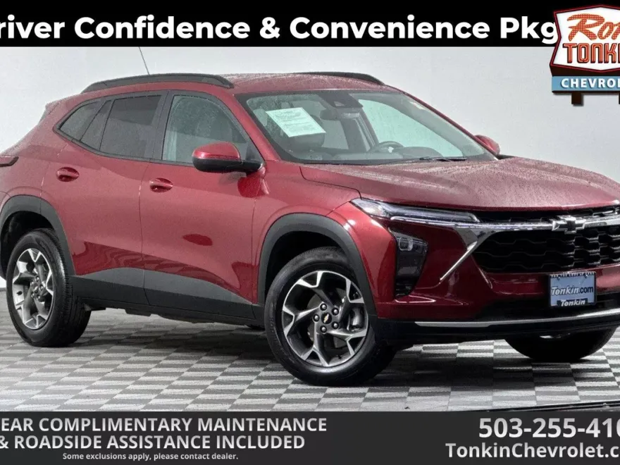 2025 Chevrolet Trax LT photo 1