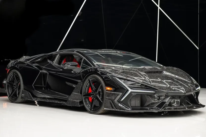 2024 Lamborghini Revuelto photo 1