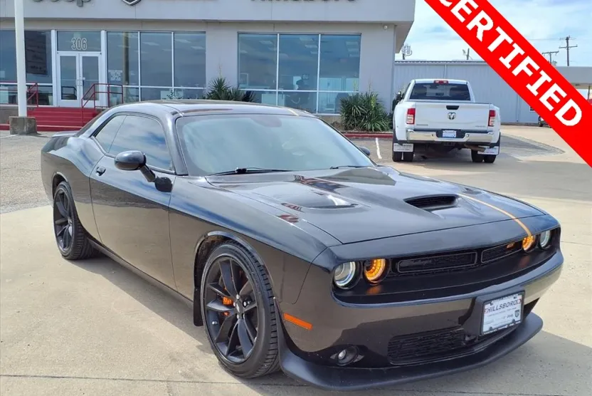 2023 Dodge Challenger GT photo 1