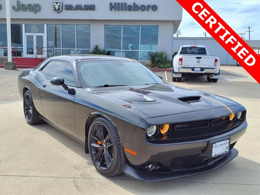 2023 Dodge Challenger GT photo 1