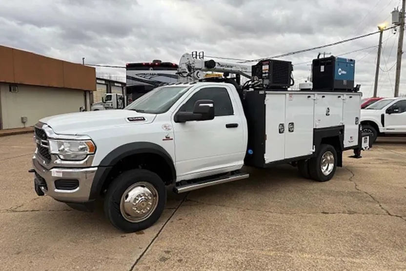 2024 Dodge Ram 5500 photo 1