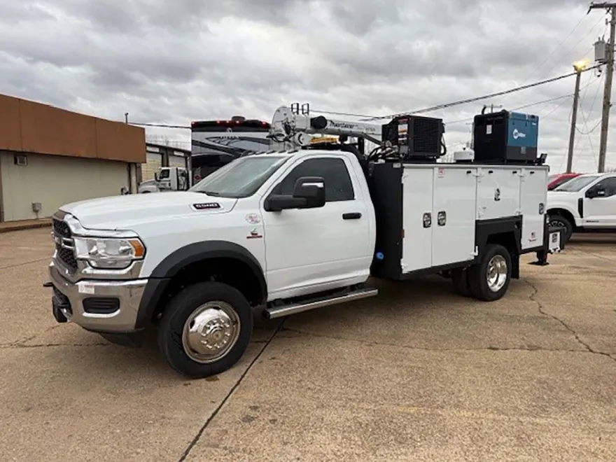 2024 Dodge Ram 5500 photo 1
