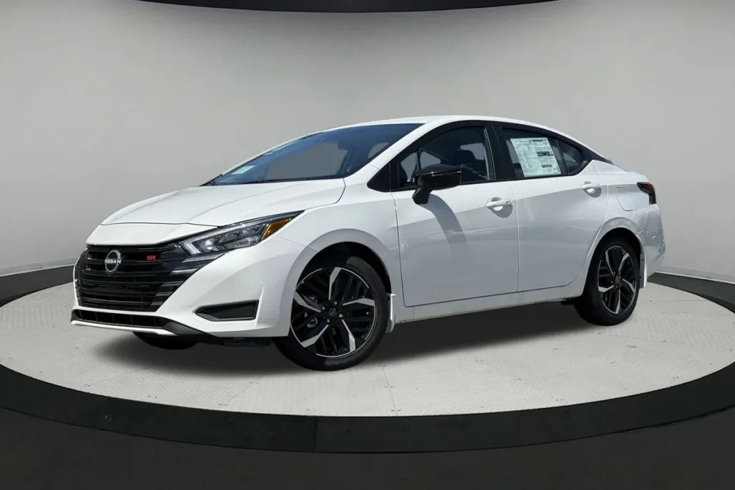 2025 Nissan Versa SR photo 1