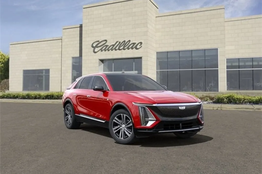 2025 Cadillac Lyriq Luxury photo 1