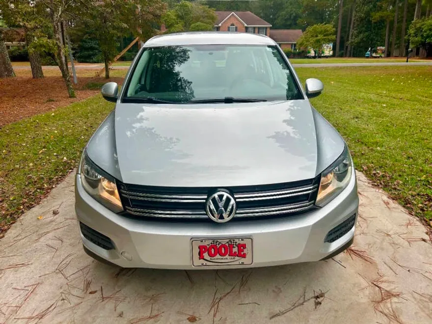 2012 Volkswagen Tiguan photo 1