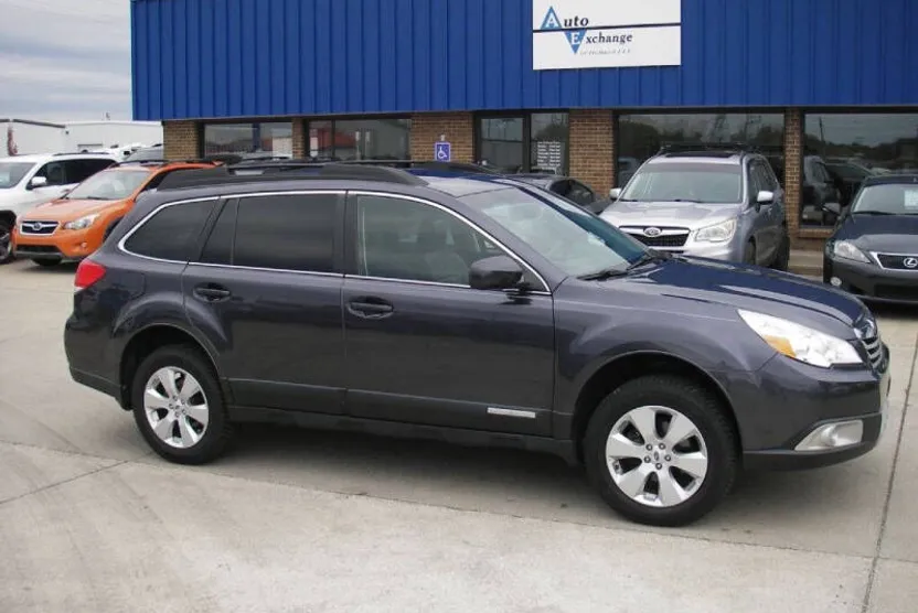 2012 Subaru Outback 2.5i Limited photo 1