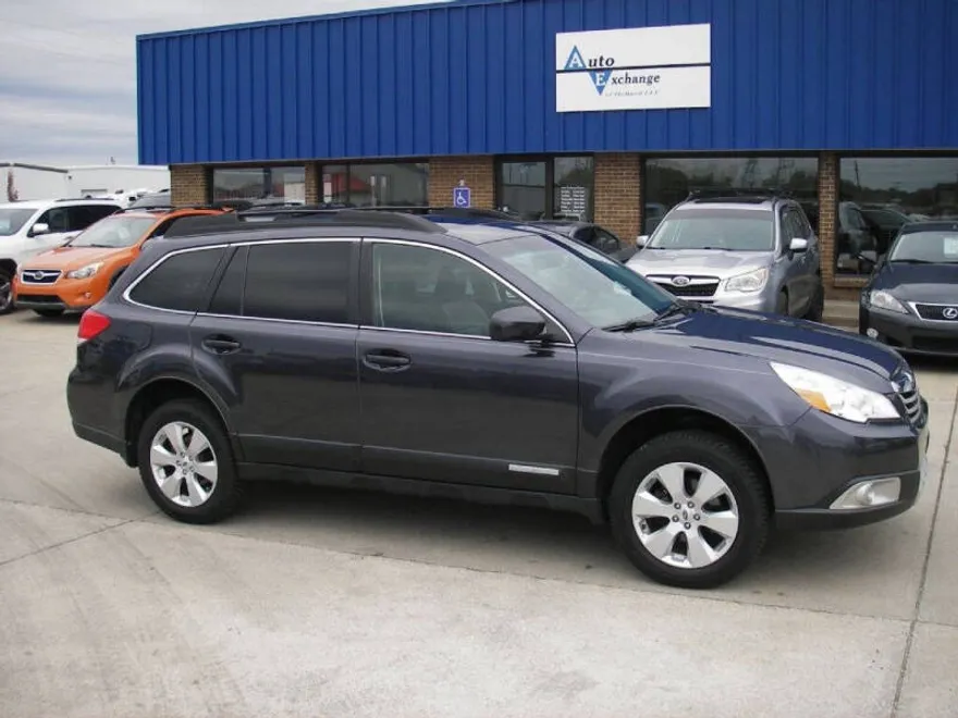 2012 Subaru Outback 2.5i Limited photo 1