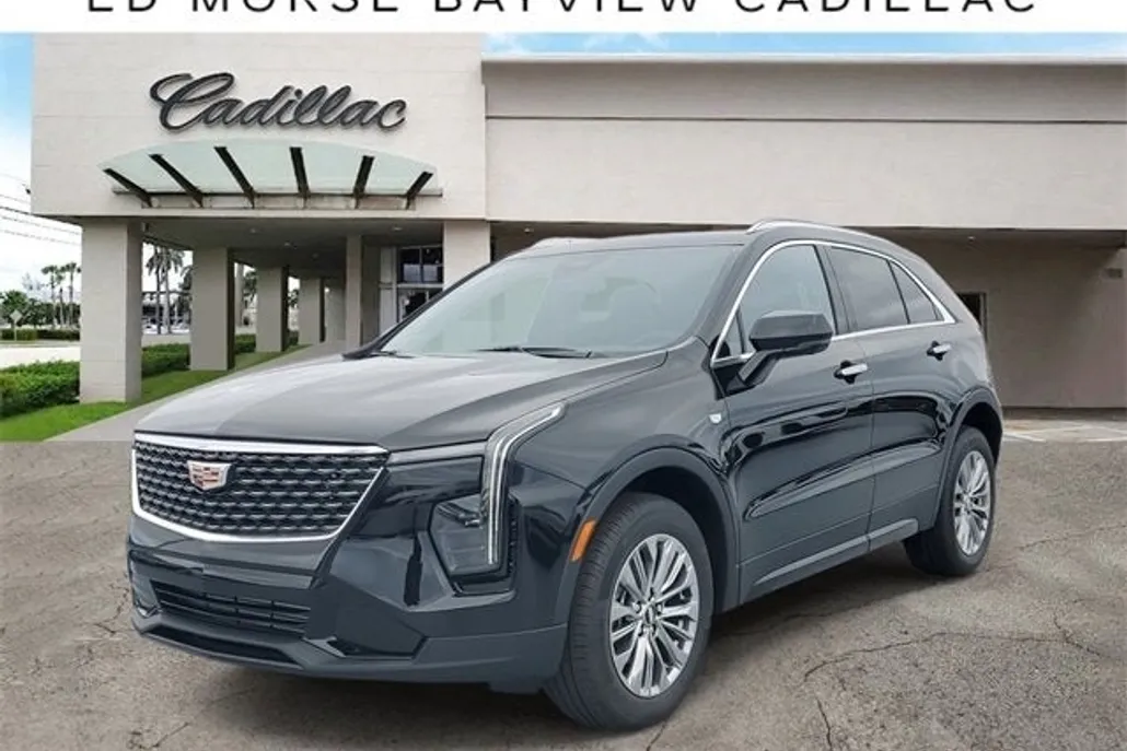 2025 Cadillac XT4 Premium Luxury photo 1