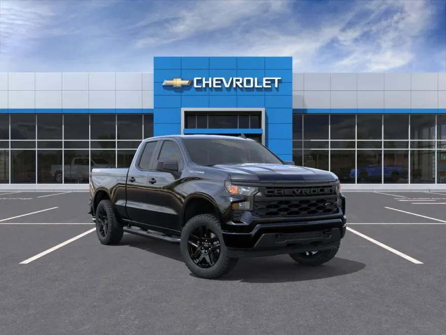 2025 Chevrolet Silverado 1500 Custom photo 1