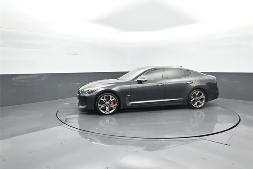 2020 Kia Stinger GT photo 1