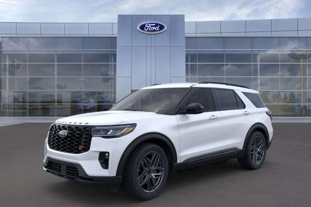 2025 Ford Explorer ST photo 1