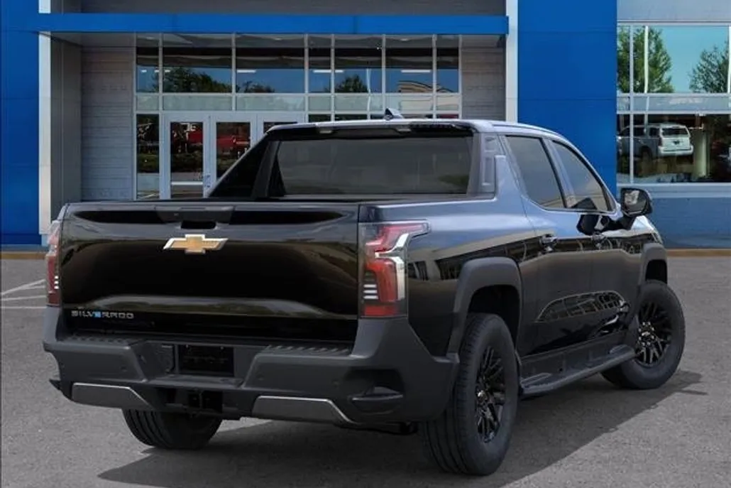2026 Chevrolet Silverado EV Trail Boss photo 1