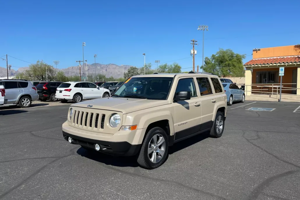 2016 Jeep Patriot High Altitude Altitude Edition photo 1