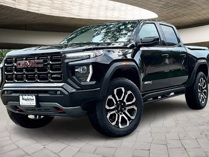 2025 Gmc Canyon AT4 photo 1