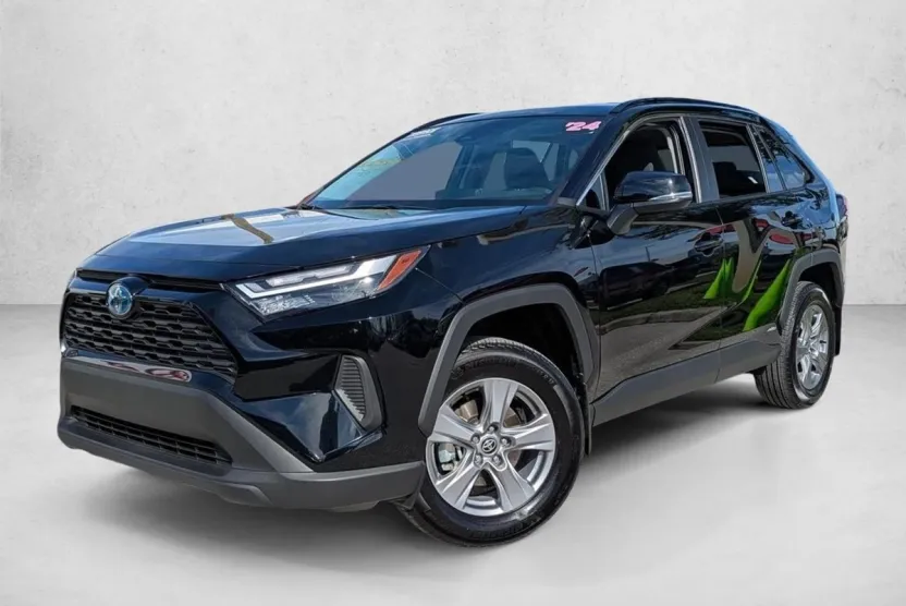 2024 Toyota RAV4 Hybrid XLE photo 1