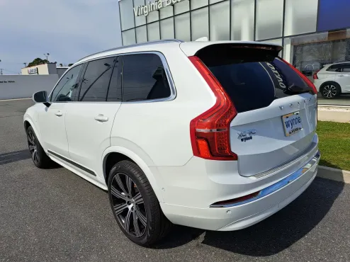2025 Volvo XC90 T8 Plus photo 4
