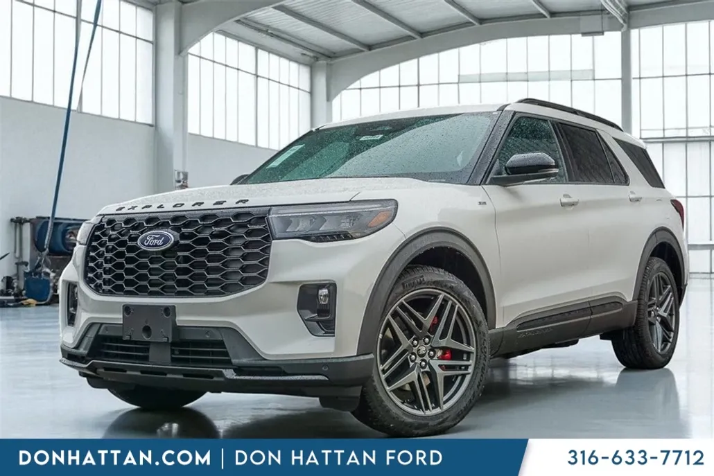 2025 Ford Explorer ST-Line photo 1