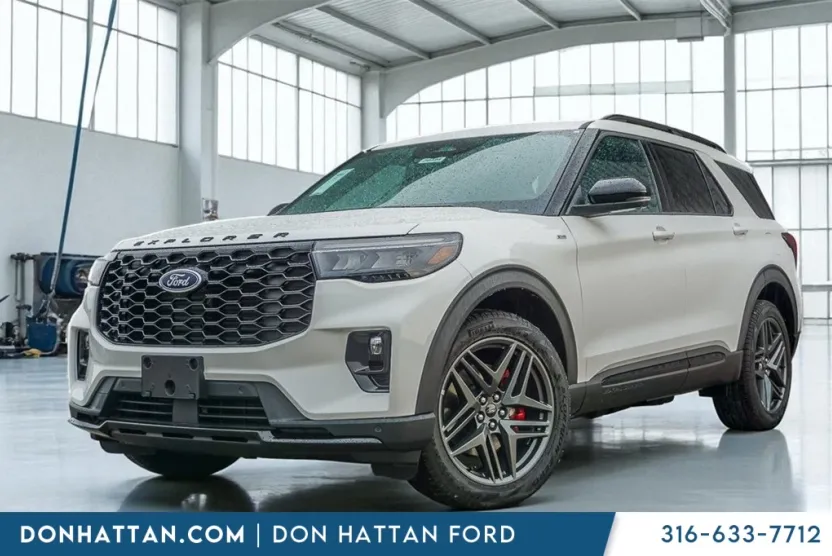 2025 Ford Explorer ST-Line photo 1