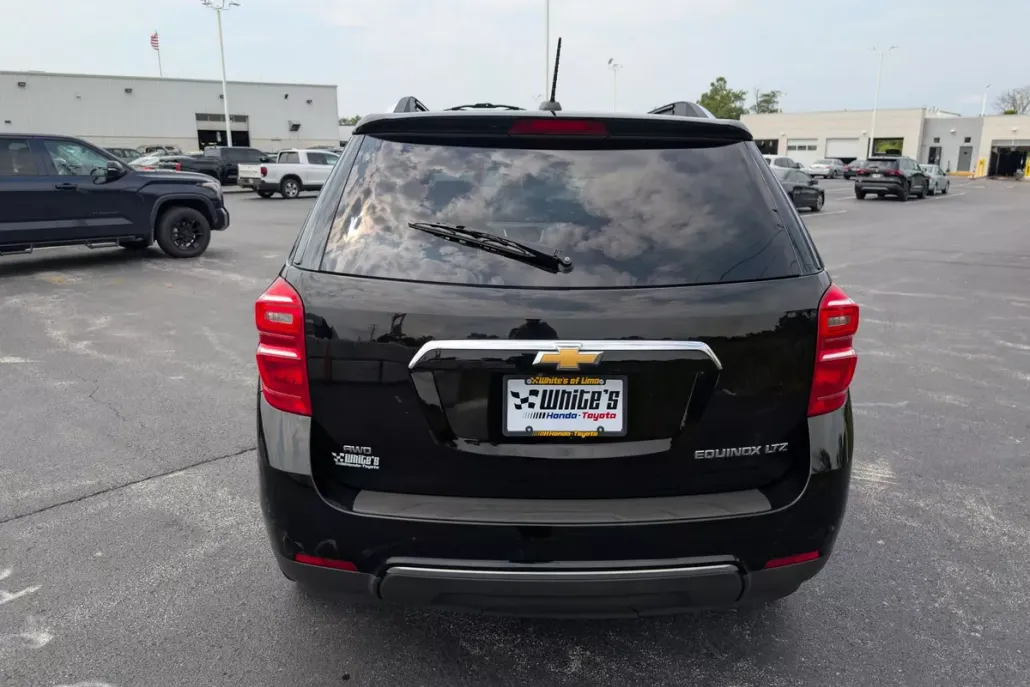 2016 Chevrolet Equinox LTZ photo 1