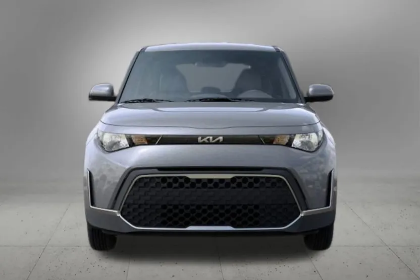 2025 Kia Soul LX S photo 1