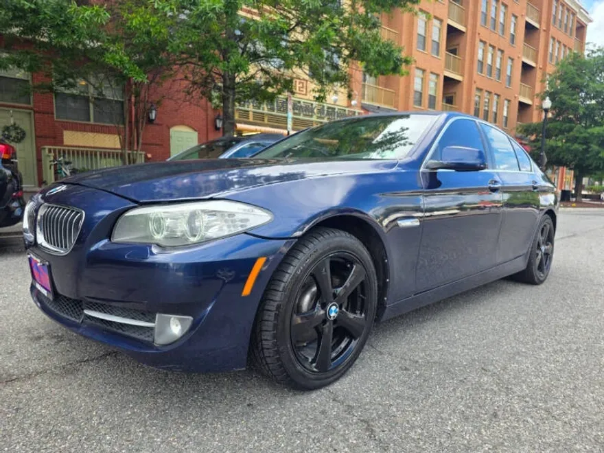 2013 Bmw 528xi 5-Series photo 1
