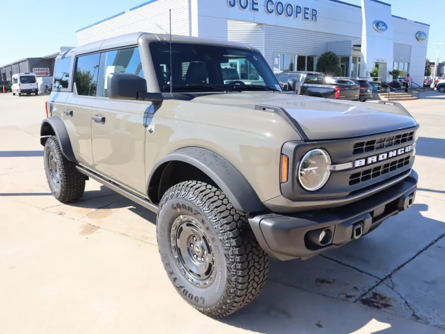 2025 Ford Bronco Big Bend photo 1