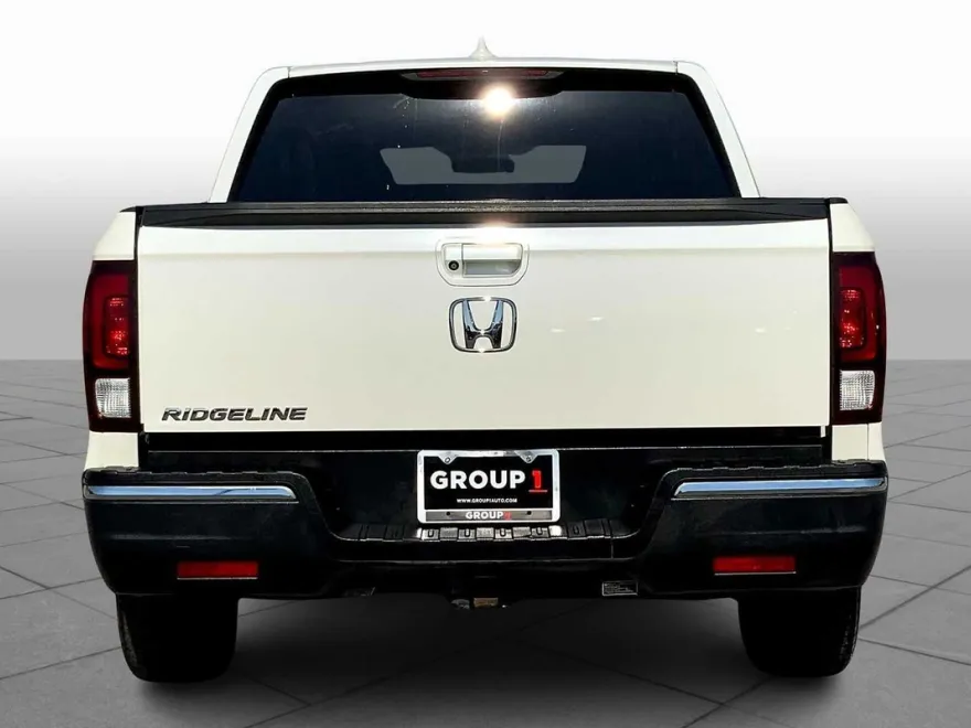 2019 Honda Ridgeline Sport photo 4