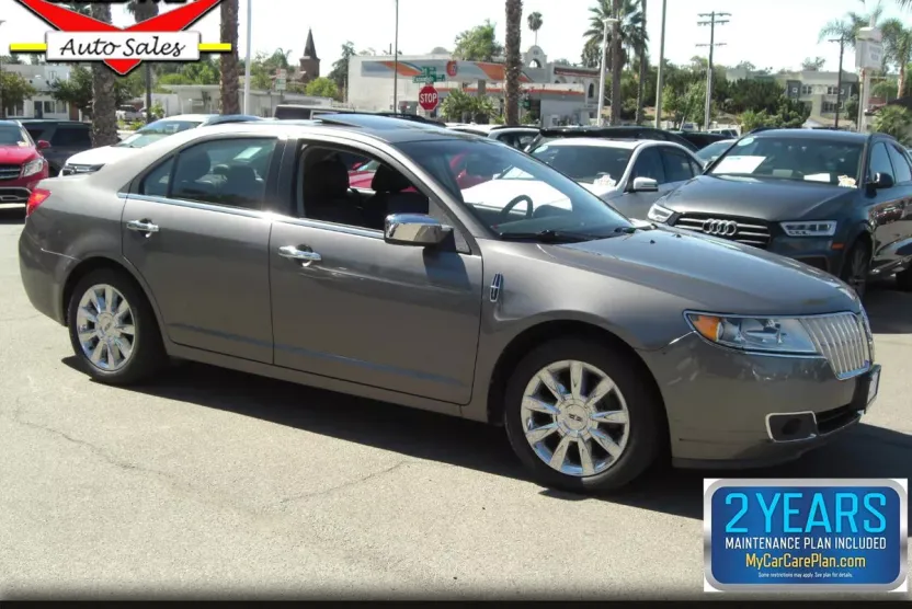 2011 Lincoln MKZ photo 1