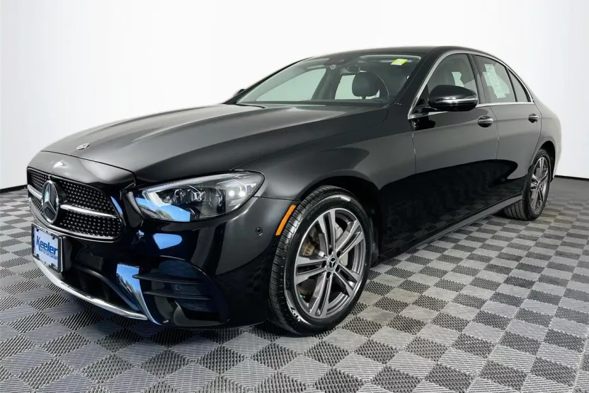 2023 Mercedes Benz E 350 4MATIC photo 1