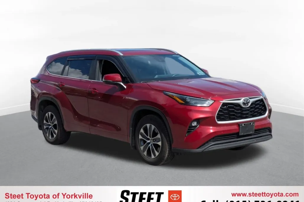 2023 Toyota Highlander XLE photo 1