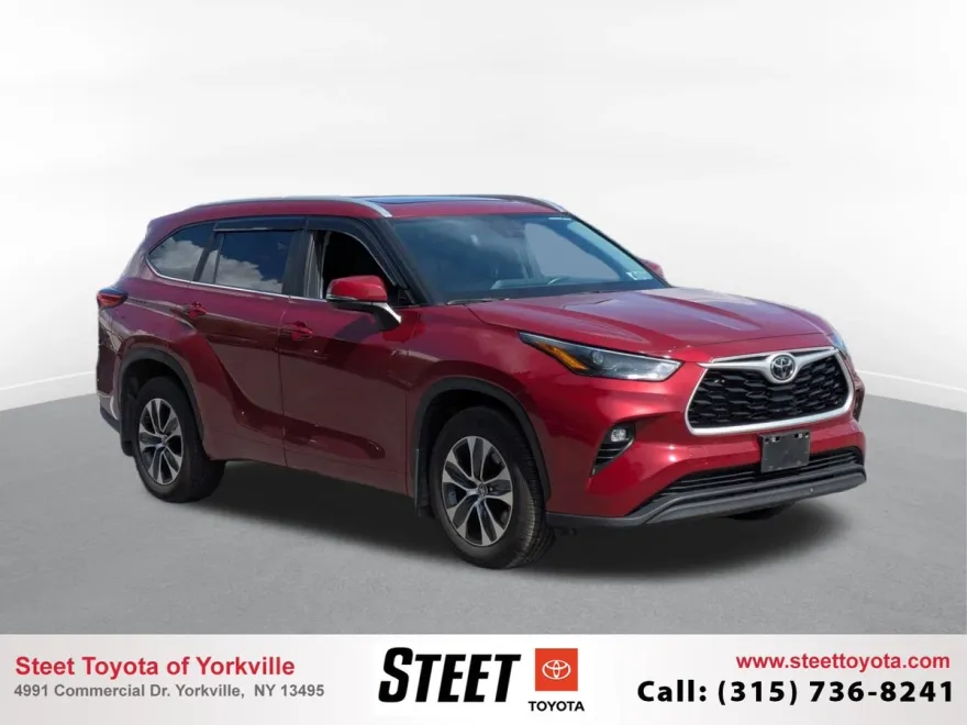 2023 Toyota Highlander XLE photo 1