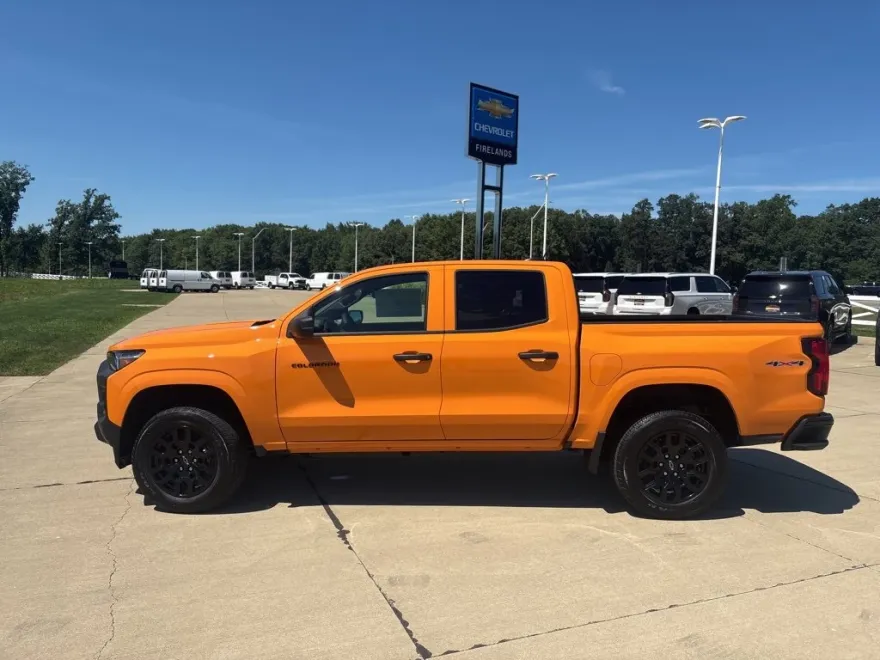 2026 Chevrolet Colorado Work Truck photo 1