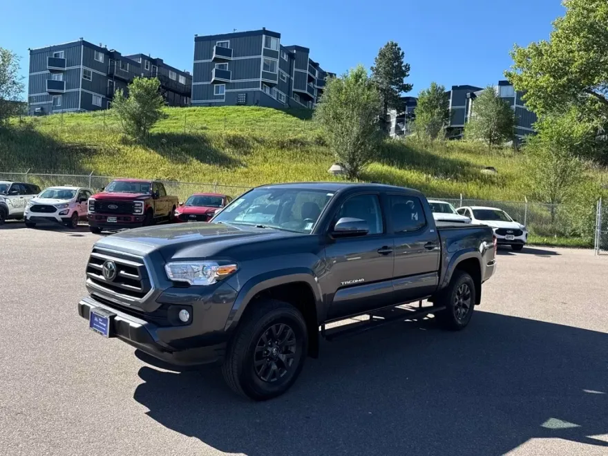 2022 Toyota Tacoma SR5 photo 1