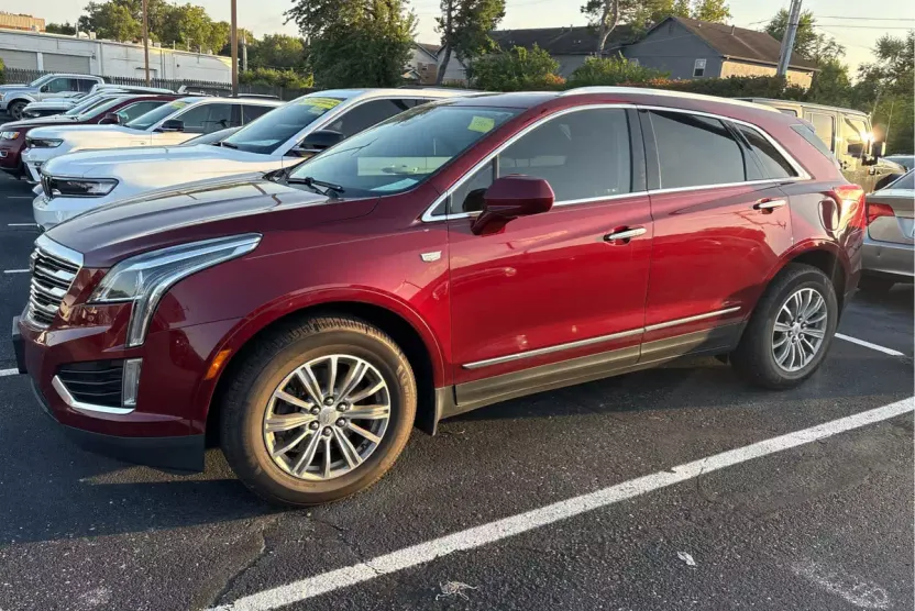 2017 Cadillac XT5 Luxury photo 1