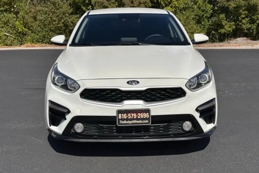 2021 Kia Forte LXS photo 1