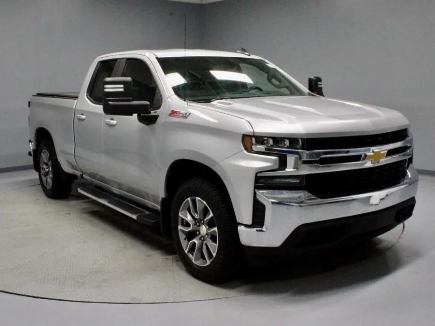 2021 Chevrolet Silverado 1500 LT photo 1