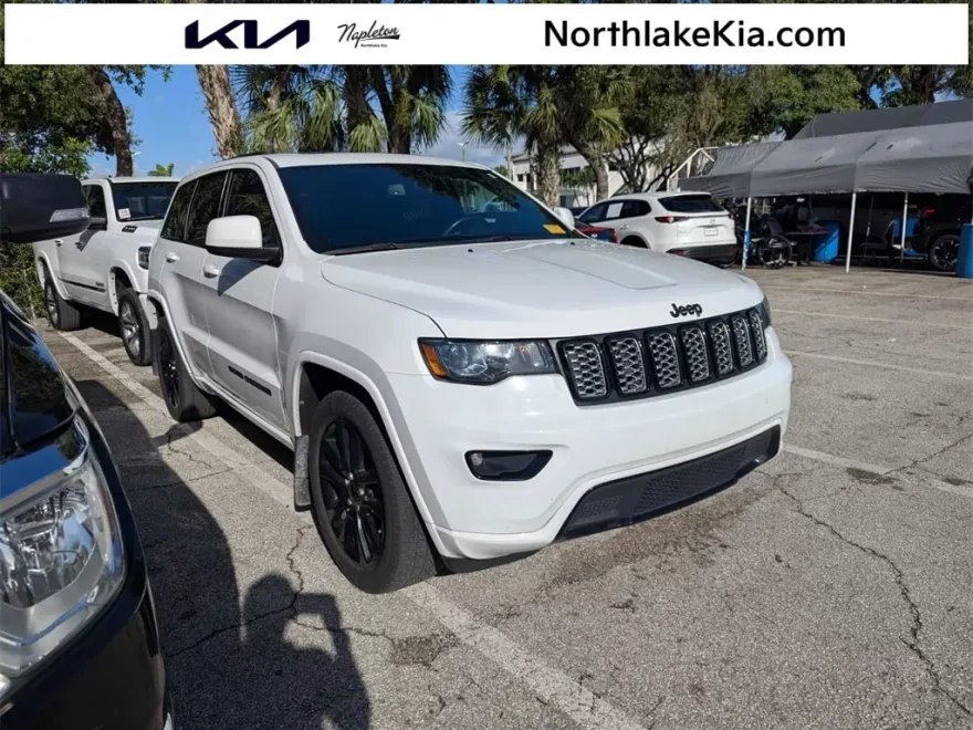 2019 Jeep Grand Cherokee Altitude photo 1