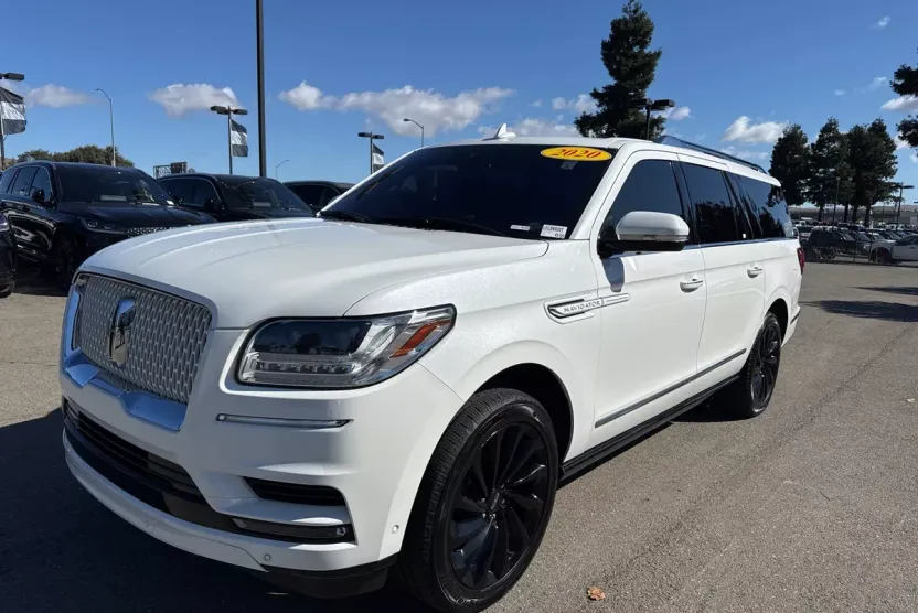 2020 Lincoln Navigator L Reserve photo 1