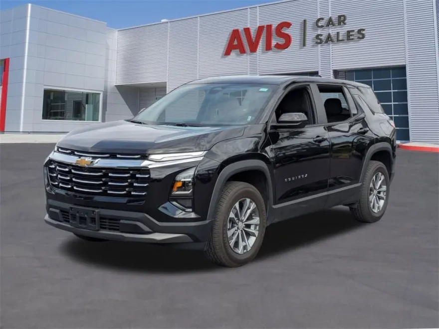 2025 Chevrolet Equinox LT photo 1