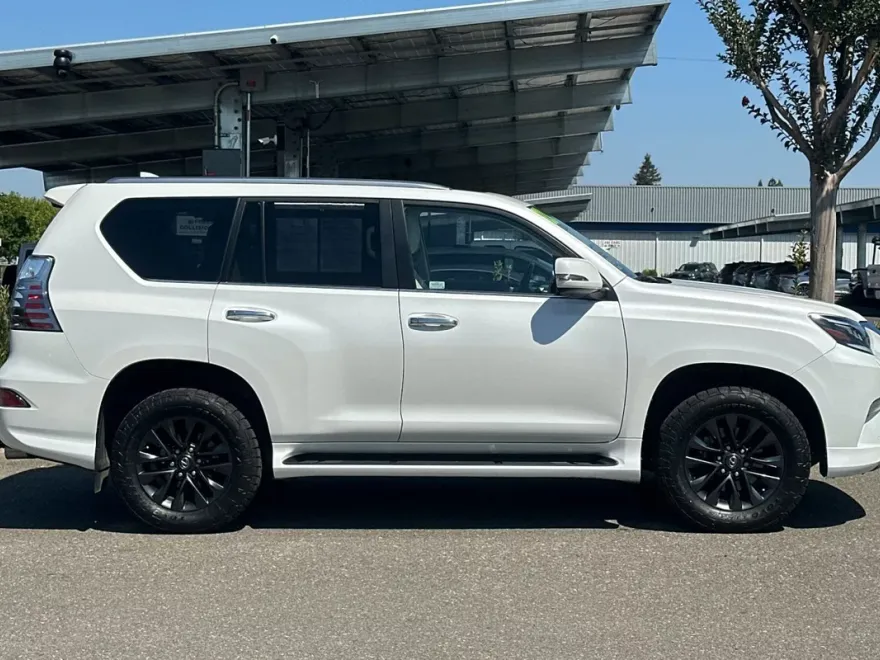 2021 Lexus GX 460 Premium photo 1