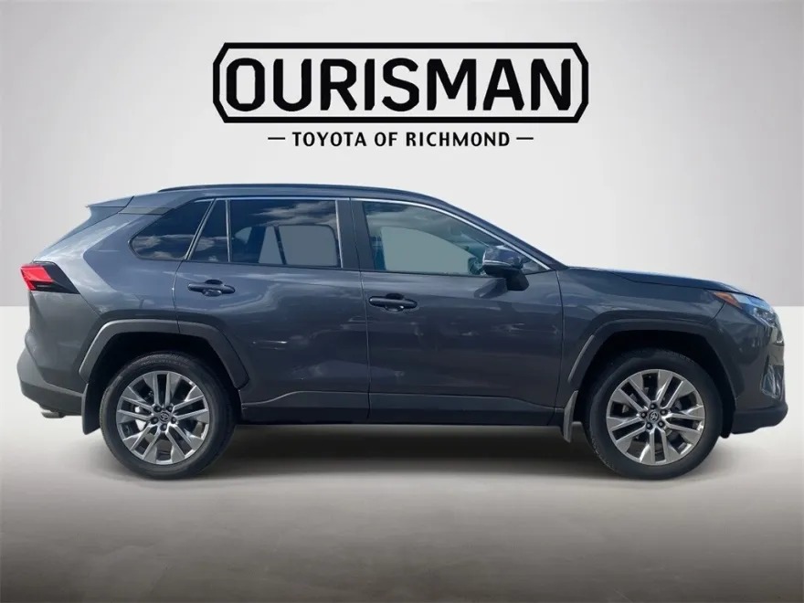 2023 Toyota RAV4 XLE Premium photo 1