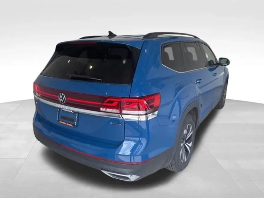 2025 Volkswagen Atlas SE photo 1