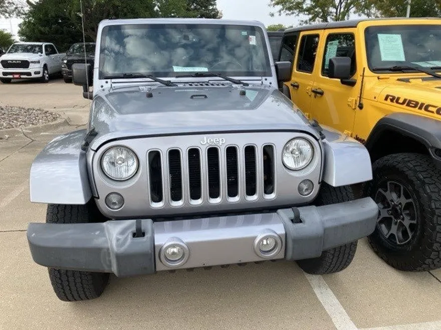 2018 Jeep Wrangler Unlimited Sahara photo 1